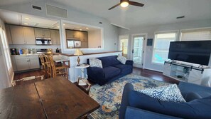TV - Daydreamer:  Reverse floorplan home offering three master bedrooms. (Ocracoke)