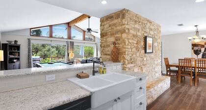 Upea hiljattain remontoitu 4 makuuhuoneen koti, jossa uima-allas ja poreallas