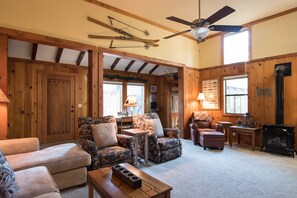 TV, fireplace, DVD player