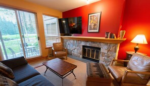 TV, fireplace - Alpine Greens - Village Shuttle, BBQ, Patio, Free Parking & WiFi (Whistler)