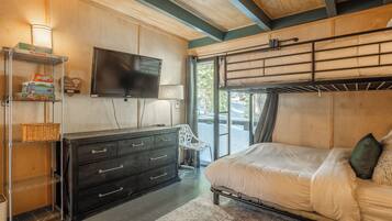 3 bedrooms, free WiFi, bed sheets