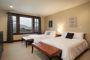 2 chambres, fer et planche à repasser, accès au Wi-Fi (inclus)