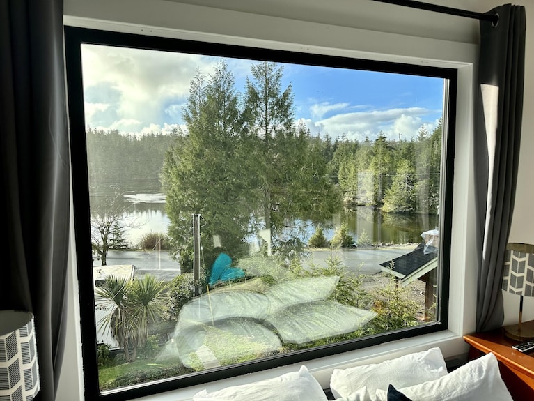 Chambre Avec Vue! Oceanfront, Parfait Pour Les Couples! Excellent Emplacement Pour Observer La Faune! 2 Personnes - Ucluelet