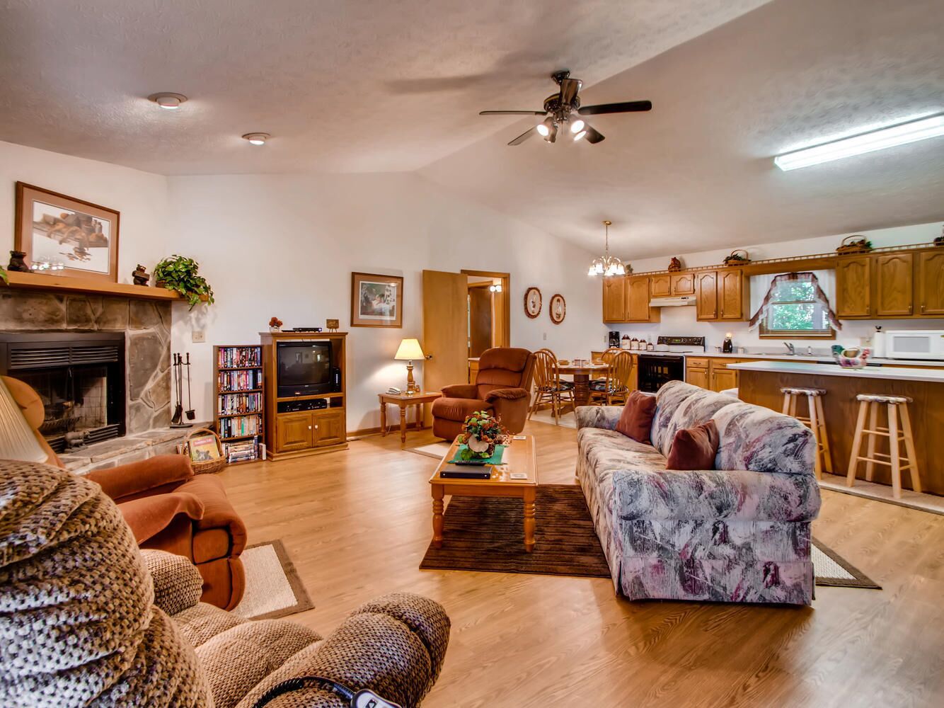 Great Escapes cabin gives all the comforts of home and is pet friendly,