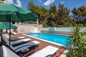 Outdoor pool, a heated pool