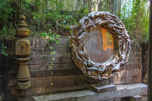 Property grounds - Relaxing Getaway in a Treehouse (Guerneville)