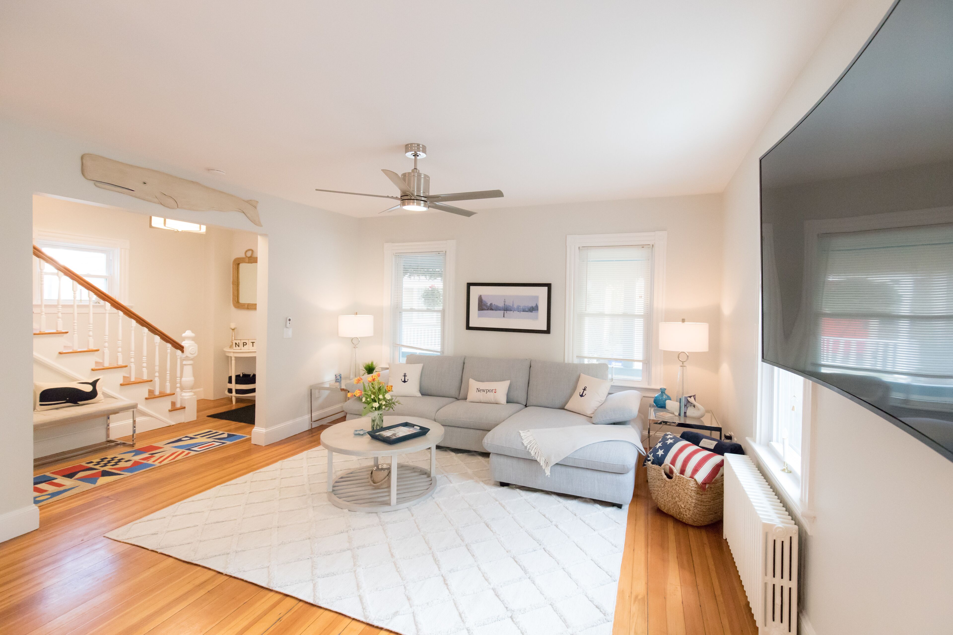 Downtown Newport-Beautiful Home w/ 2 Parking Spots