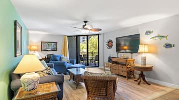 Smart TV, table tennis