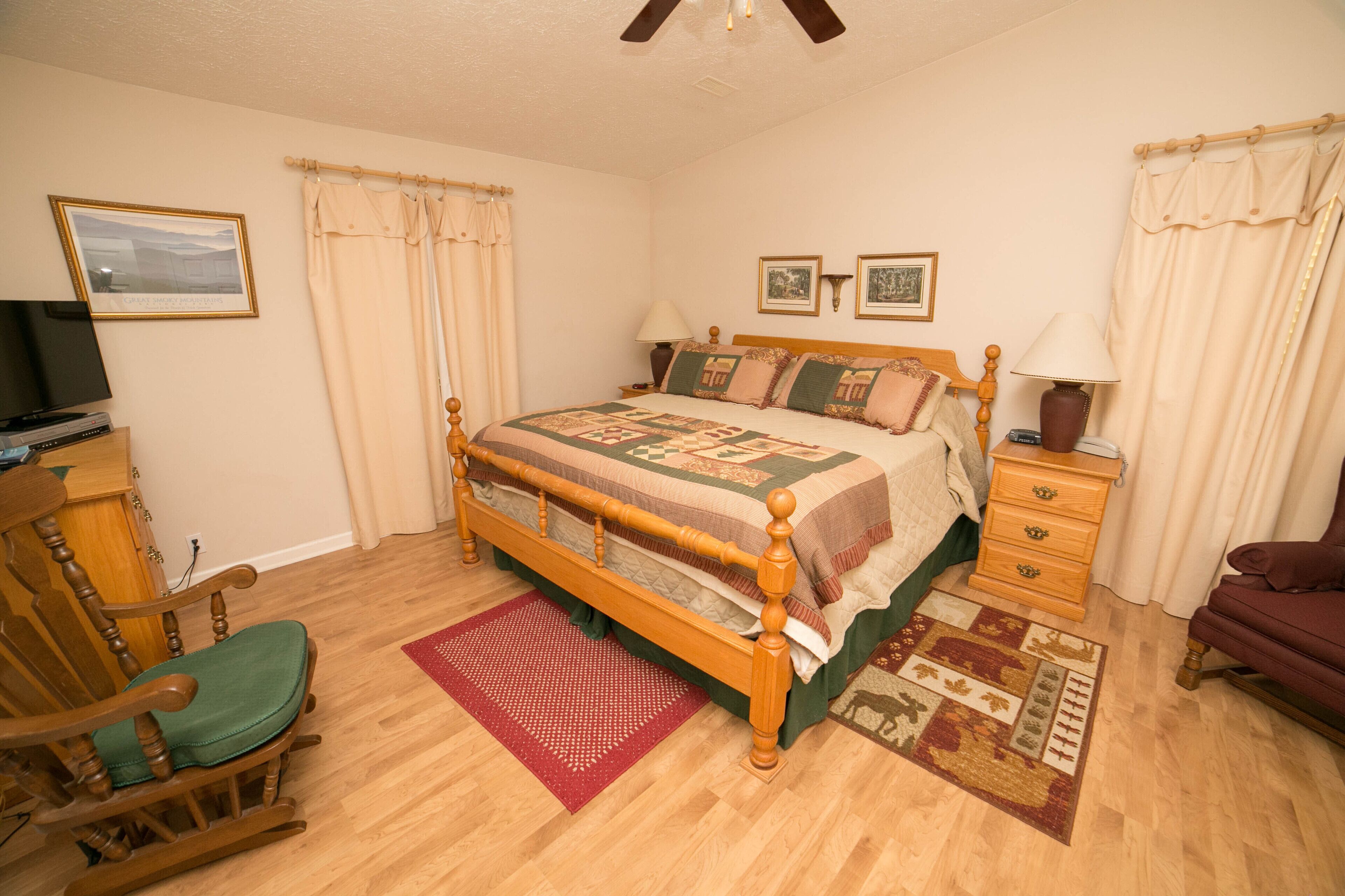 Happy Hollow cabin is a perfect family getaway in the Smoky Mountains.