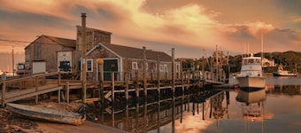 Chatham Beach Chic 5 Star 5 Min Walk to Beach-Newly Renovated Private Retreat AC