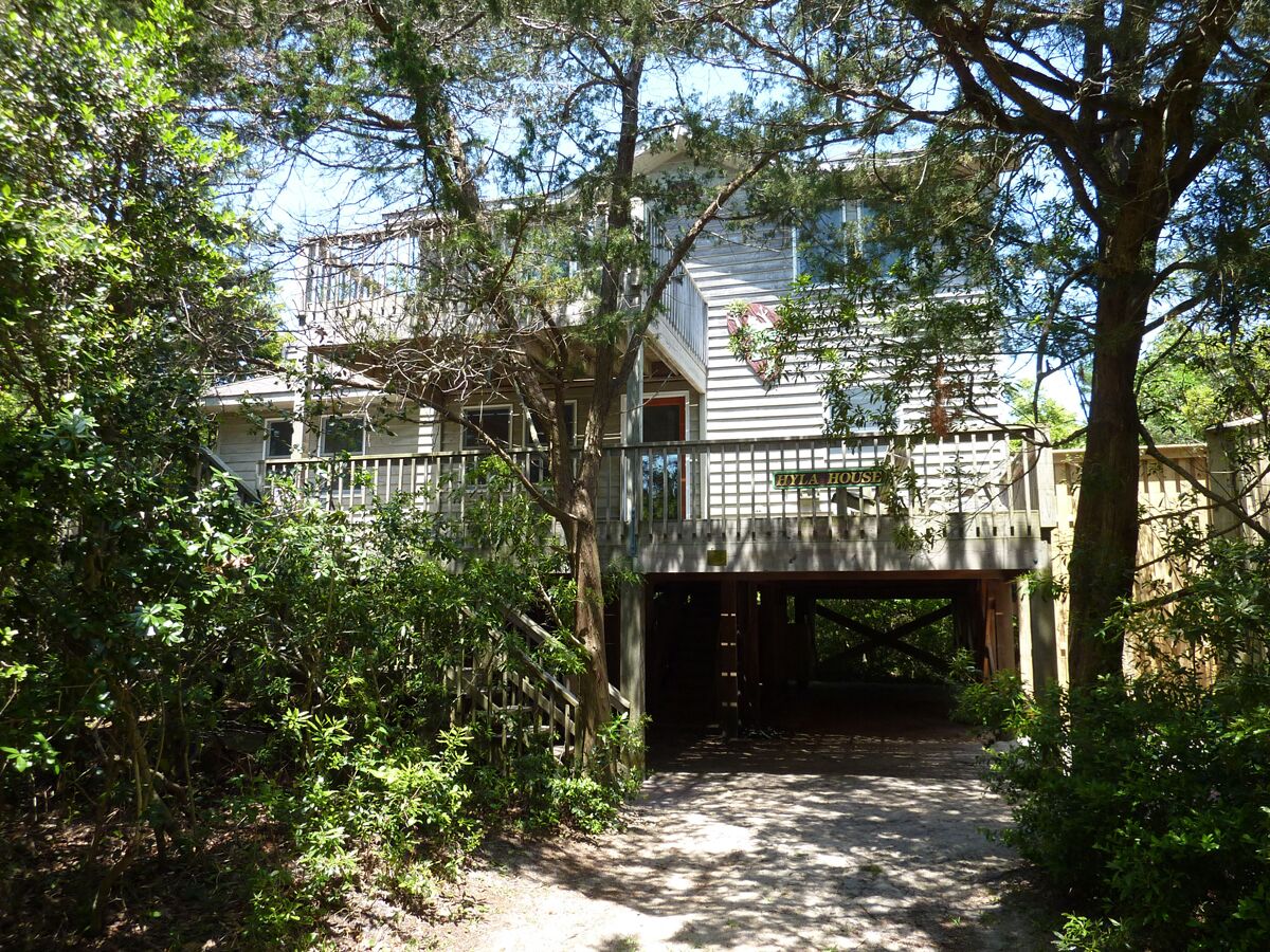 Hyla House:  Tucked among trees, enjoy Ocracoke's natural environment.
