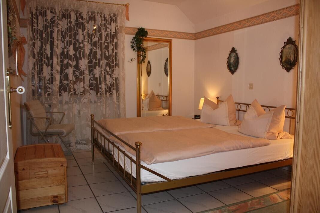 Our cozy apartment offers you comfort, pets welcome