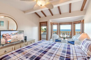 1 bedroom, iron/ironing board, travel cot, bed sheets - H892: Well-appointed Villa,4 Steps,Breathtaking Ocean Views,Fireplace,Golf Cart (Avalon)