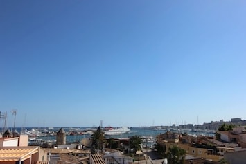 Vue depuis lâhĂ©bergement