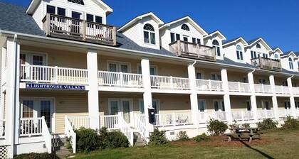 Lighthouse Villas 10: Centrally located condo in Ocracoke