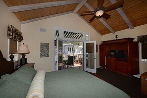 3 bedrooms, iron/ironing board, travel crib, WiFi