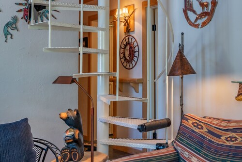 Edelweiss Condo 223B - Playing Hooky? Perfect Sun Valley Bungalow with Pool