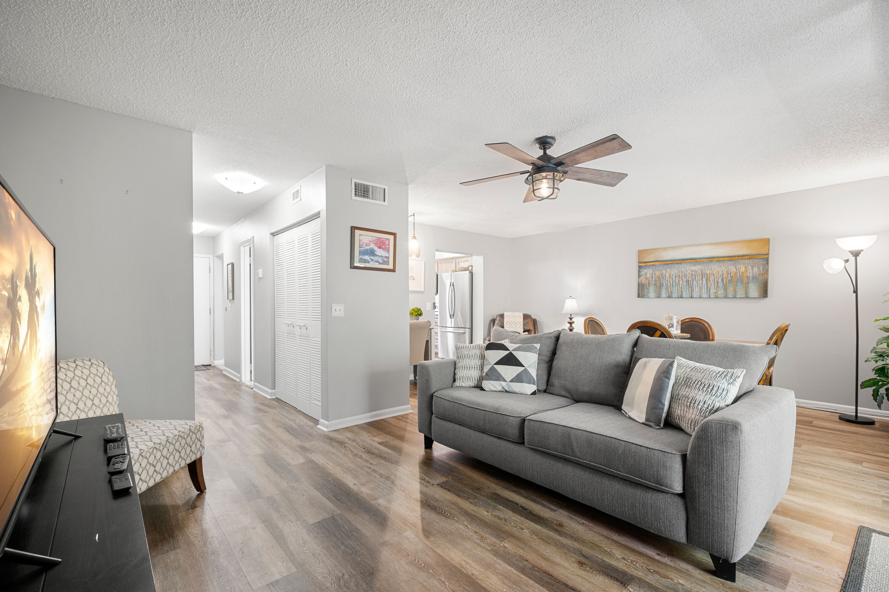 Seashell 19 | Pool Access, Walk to Beach!