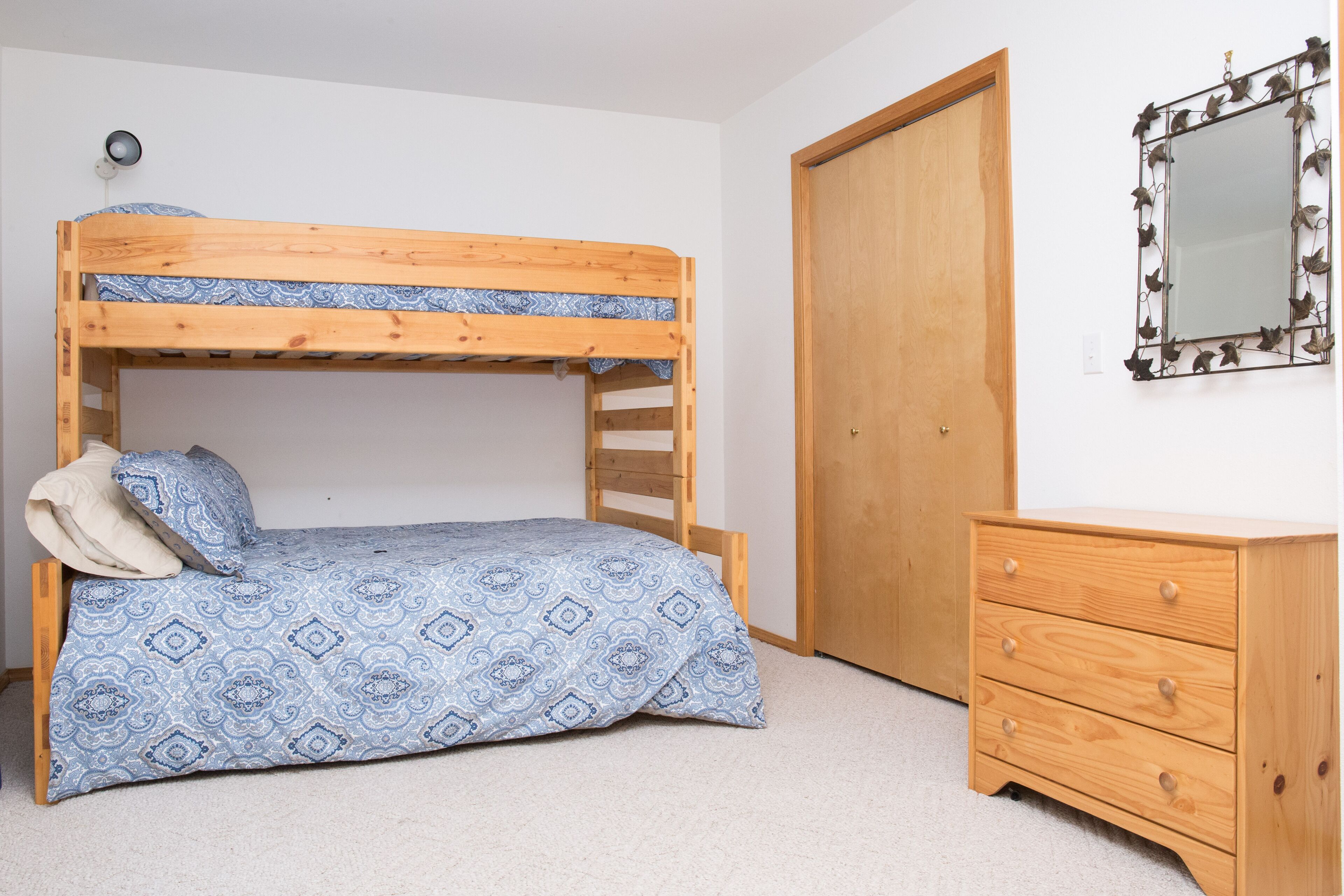 "Elk Hollow" Mountain Home Near Mount Rainier and Crystal Mountain Ski Area, WA 