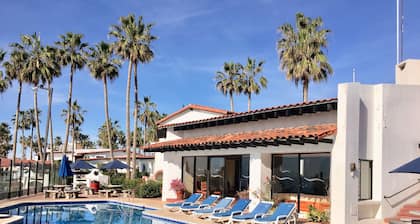 DESIGNER VILLA.. STUNNING. Location, location, location!!!