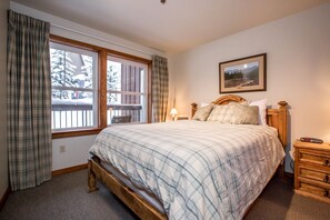 2 slaapkamers, een strijkplank/strijkijzer, wifi, beddengoed