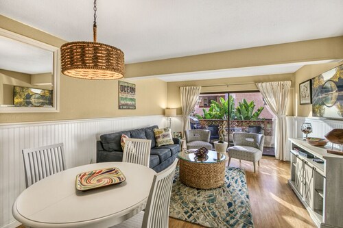 C50: Cozy Bahia Vista Condo, Private Balcony, BBQ, Pool