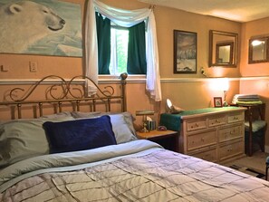 1 bedroom, iron/ironing board, free WiFi, bed sheets - Sea Wolf Inn, A little bit of Home right here in Alaska. (Anchorage)