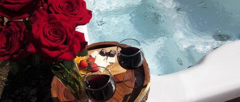 Bañera de hidromasaje al aire libre