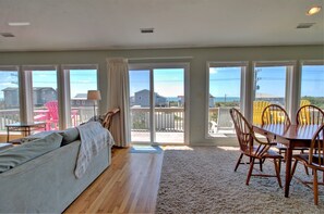 TV, fireplace, DVD player