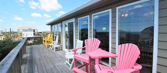 トップセイル��ーチ、ノースカロライナ州の "Moonlighting"見事���オーシャンビューホーム