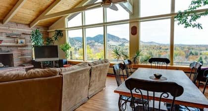 Ylellinen koti erinomaisella paikalla keskustassa: näkymät kalliovuorille