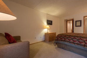 1 chambre, fer et planche Ă repasser, Wi-Fi gratuit, draps fournis