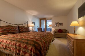 1 chambre, fer et planche à repasser, Wi-Fi gratuit, draps fournis