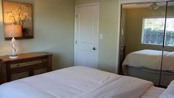 2 bedrooms, iron/ironing board, WiFi, bed sheets