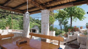Outdoor dining - Lovely home in Orebic (Orebic)
