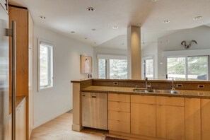 Interior - Bright Townhome with Mountain Views; Two Blocks to Ski Lift (Warm Springs)