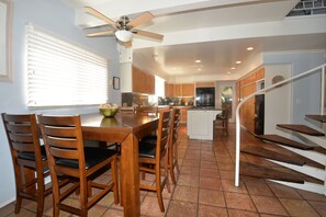 Dining - 211CL: Large Deck, Golf Cart, 1 Block to Beach, Pet Friendly. - 211 Claressa (Avalon)