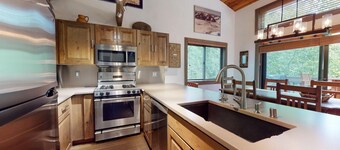 Bridgepoint Condo 24 - Home Away from Home w/ Relaxing Creek View