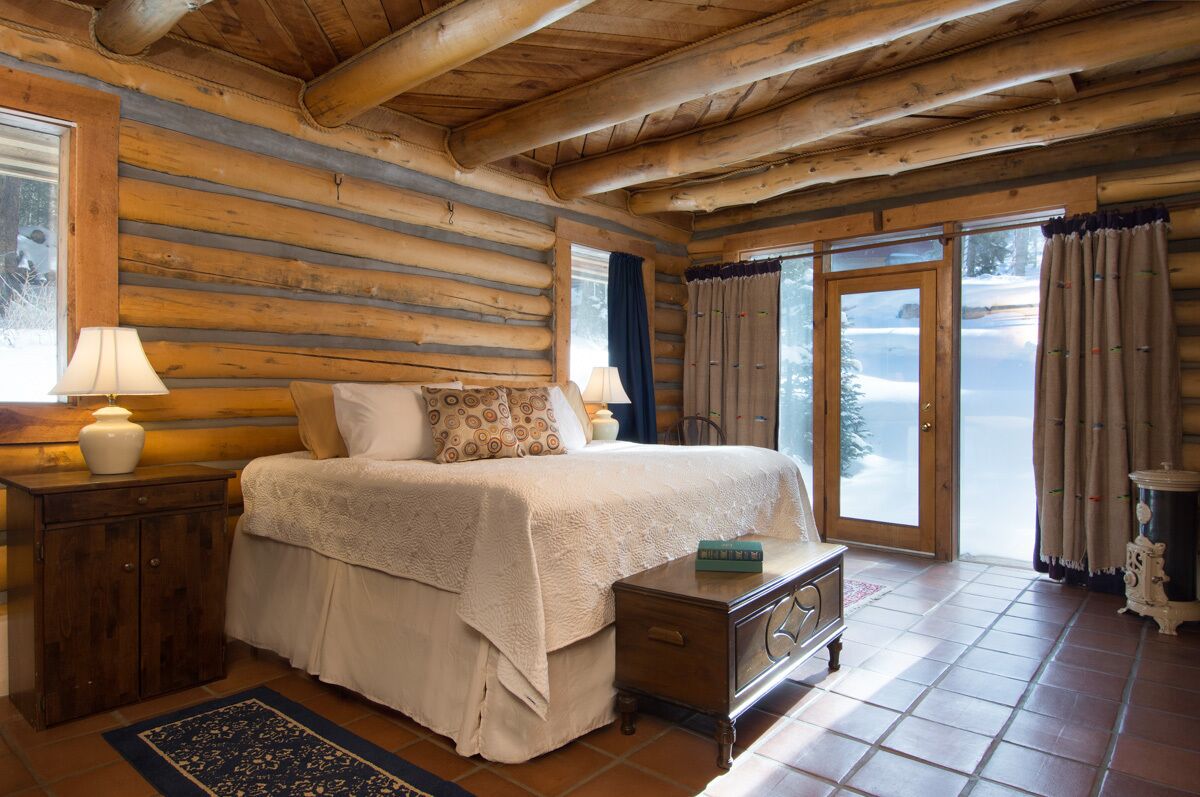 Winter Availability! Pet-Friendly Cabin, close to Mountain Stream and Ski Return Trail