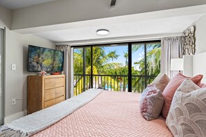 2 quartos, ferros/tábuas de passar roupa, berço de viagem