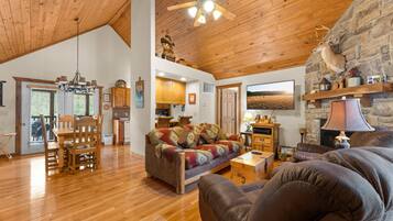 智能电视、壁炉