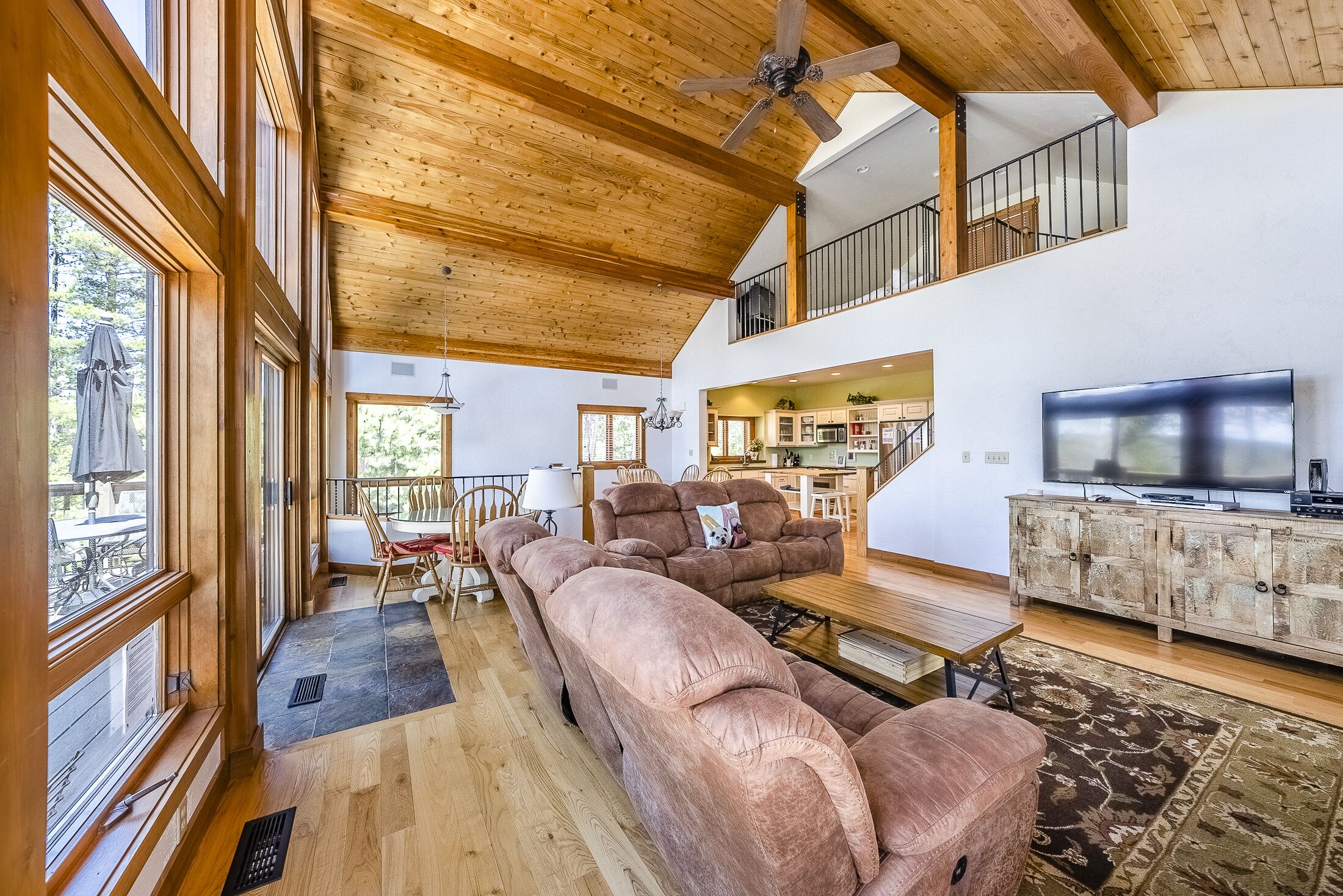 Mountain Home close to Winter Park Resort. WHOLE HOUSE CENTRAL A/C & HOT TUB