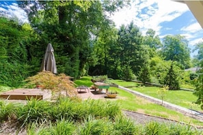 Outdoor dining - THE ANSLEY- Luxurious Ansley Park Home in heart of Midtown (Atlanta)