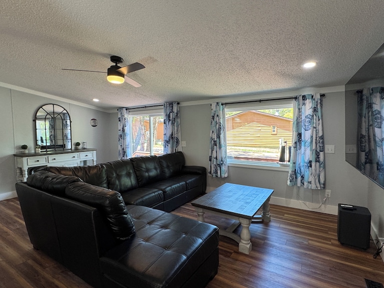 A Little More Peace, A Lot More Space| 8 Ppl| Ic62 - Put-in-Bay, OH