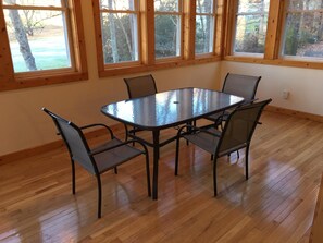 Dining - Hole in One - Hot Tub, Fishing, Fireplace, Views, Wi-Fi, Pet-Friendly (Canton)