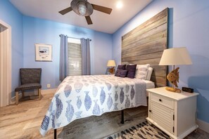 3 slaapkamers, een strijkplank/strijkijzer, gratis wifi, beddengoed