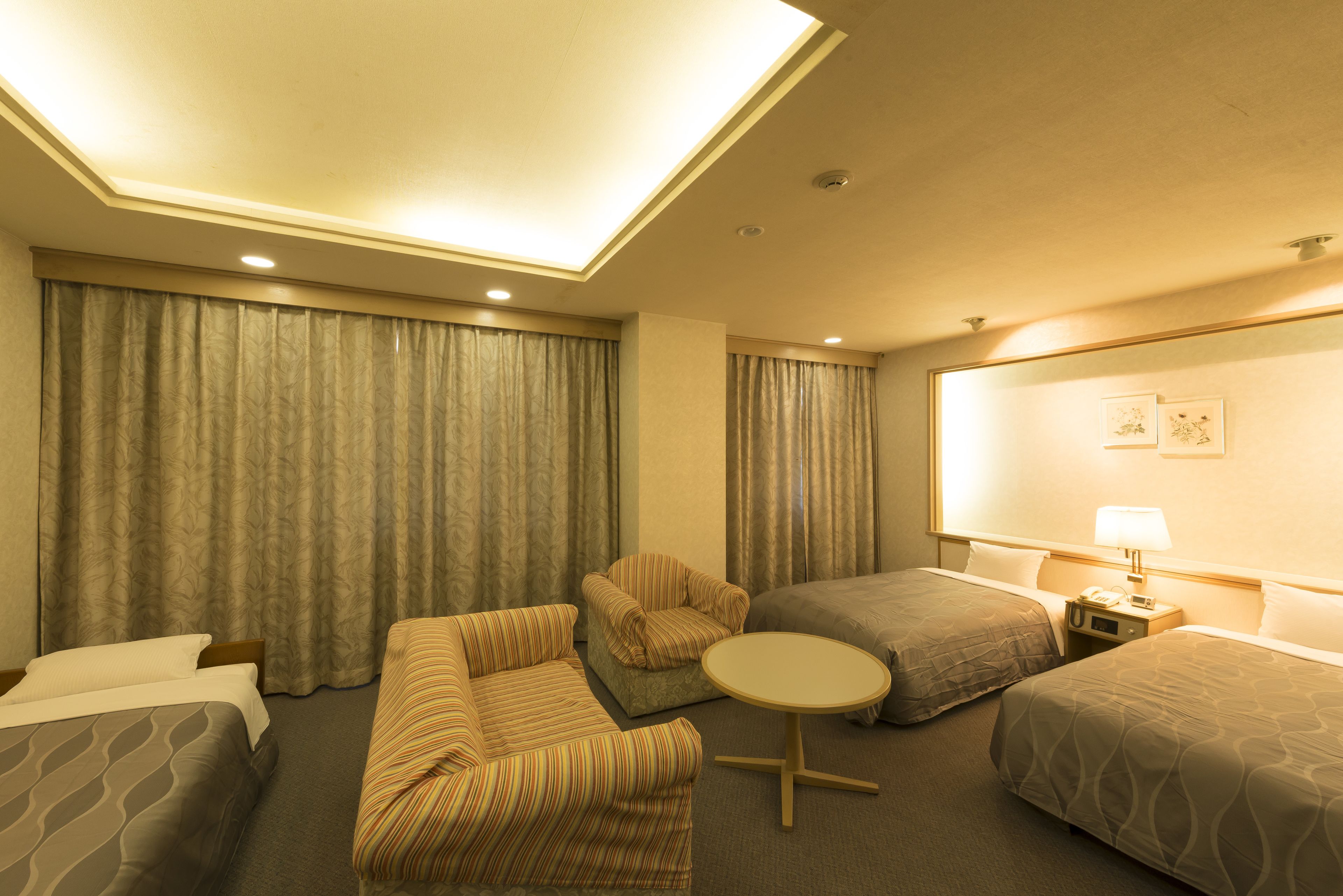 Deluxe Twin Room, Smoking | Free WiFi, bed sheets