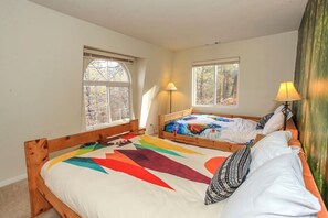 3 bedrooms, travel crib, free WiFi, bed sheets