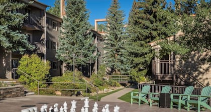 🌲Timberline 115 Studio Deluxe ~ Hot Tub~Pool~WiFi~Ski-in/out~Local Shuttle🌲