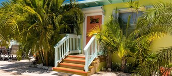 Dragonfly Lite - Maison privée dans un cadre tropical avec votre propre piscine pour en profiter!